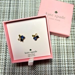 BRAND NEW - KATE SPADE gold toned Stud earrings ✨✨✨Box included 🎁